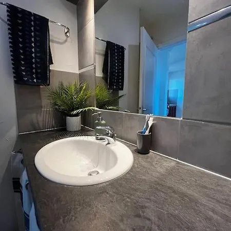 45m2 Proche Centre-ville De Apartamento Nîmes